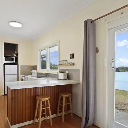 Jetty Road On The Beach Lakes Entrance Exterior photo
